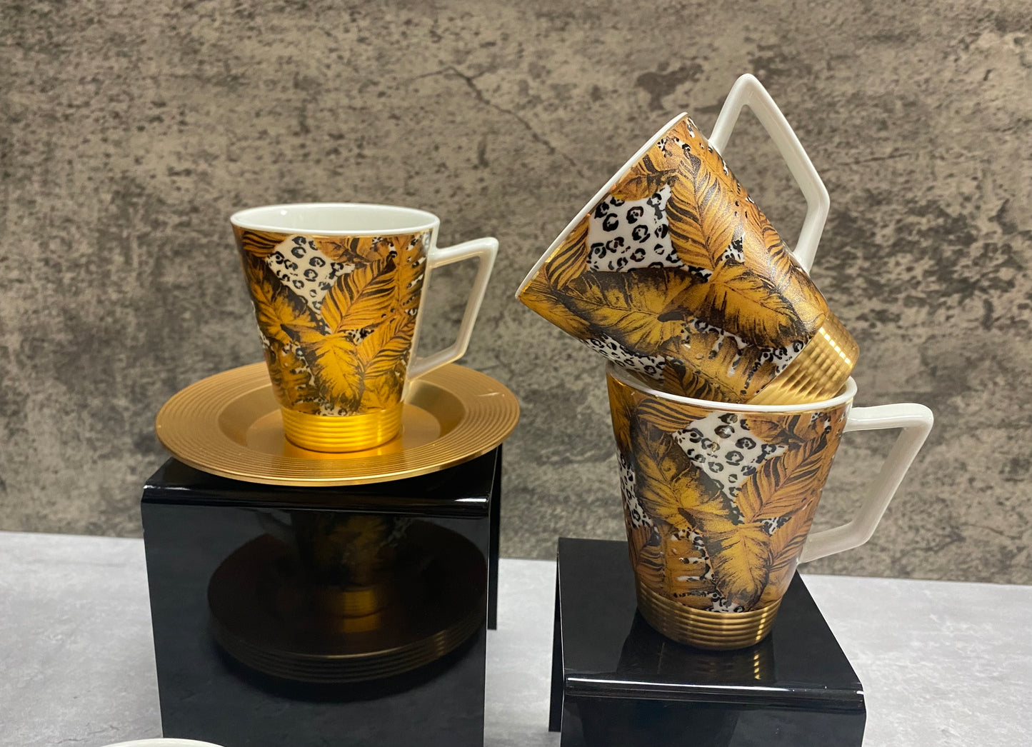 Coffee/Espresso Cups Leaf Design